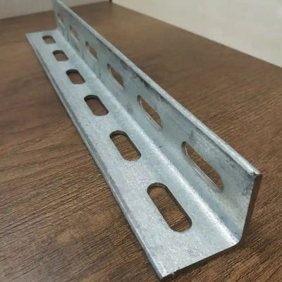 2 pulgadas con ranuras de hierro de ángulo de canal HDG galvanizado zincado personalizado