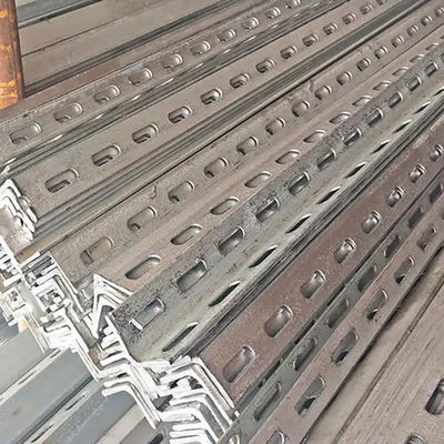 Estante pre galvanizado con ranuras en ángulo de canal soporte de vigas de 30 mm-100 mm