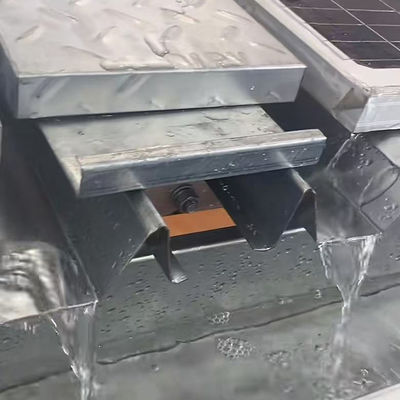 Canal de montaje solar fotovoltaico de drenaje metálico de aluminio en el techo
